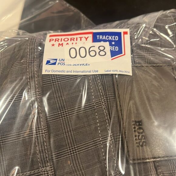 Boss plaid straight leg regular fit slacks 40X30 - Picture 10 of 10